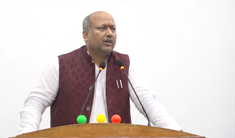 सिंहले मुख्यमन्त्री पदबाट राजीनामा दिनुभयो