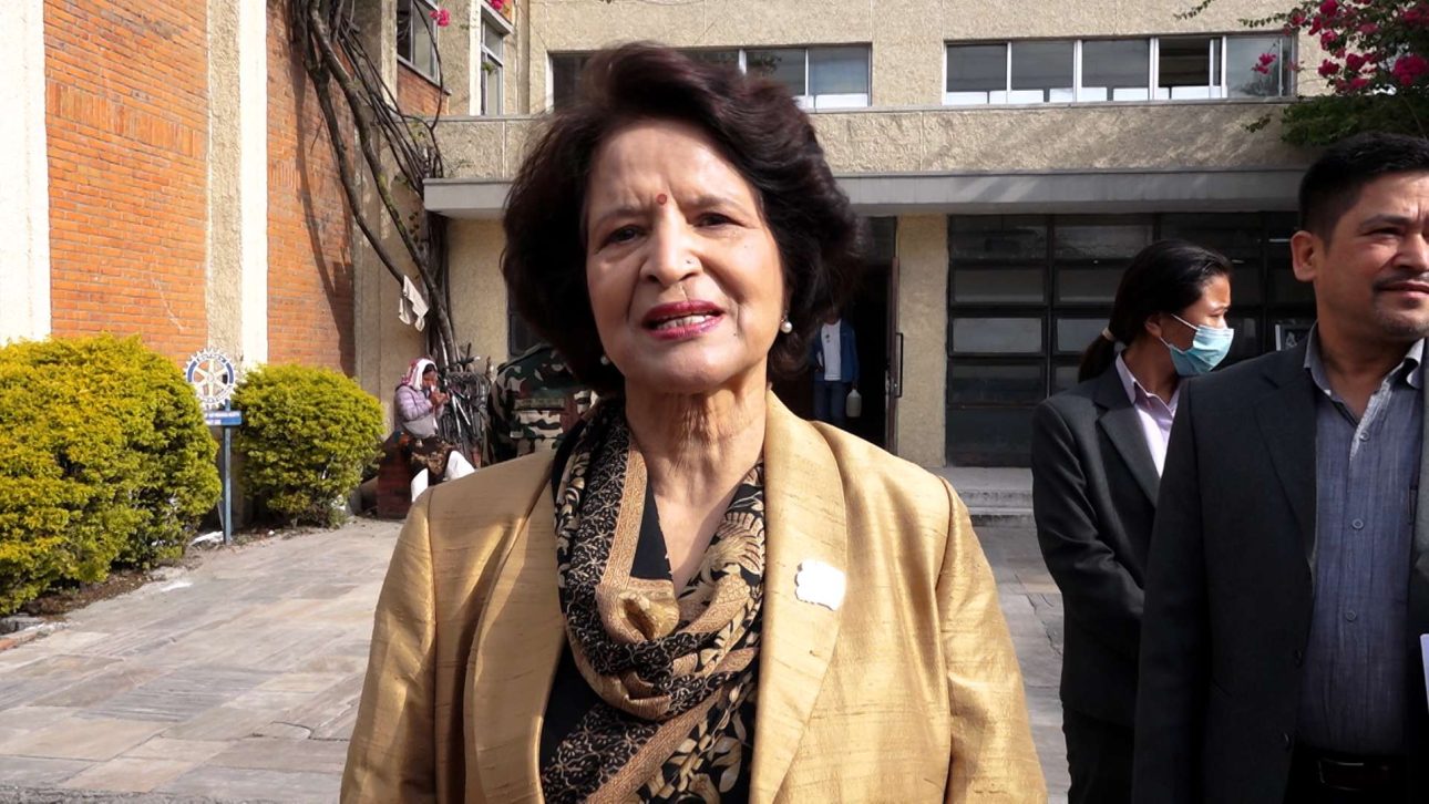 स्वास्थ्य मन्त्री शर्मा गौतमले टिचिङमा जेनजी आन्दोलनका घाइतेहरूको अवस्था अवलोकन गरिन्