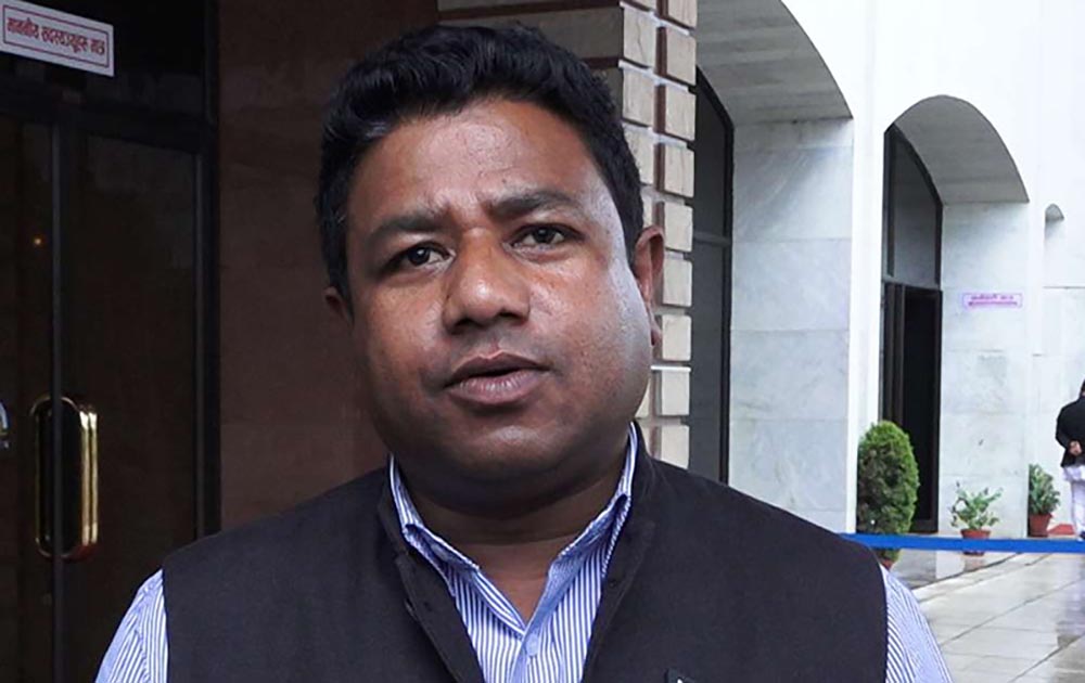 सन्तोष परियारले छाडे रास्वपा