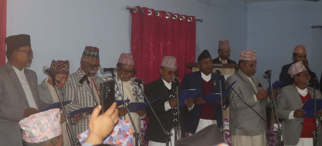 कोशीमा मन्त्रिपरिषद् हेरफेर, १० नवनियुक्त मन्त्रीले लिए शपथ