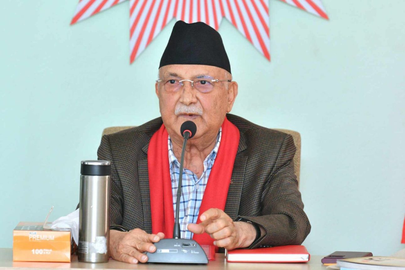 केपी शर्मा ओलीद्वारा धादिङ बस दुर्घटनाप्रति दुःख व्यक्त : मृतकप्रति श्रद्धाञ्जली, घाइतेको शीघ्र स्वास्थ्य लाभको कामना