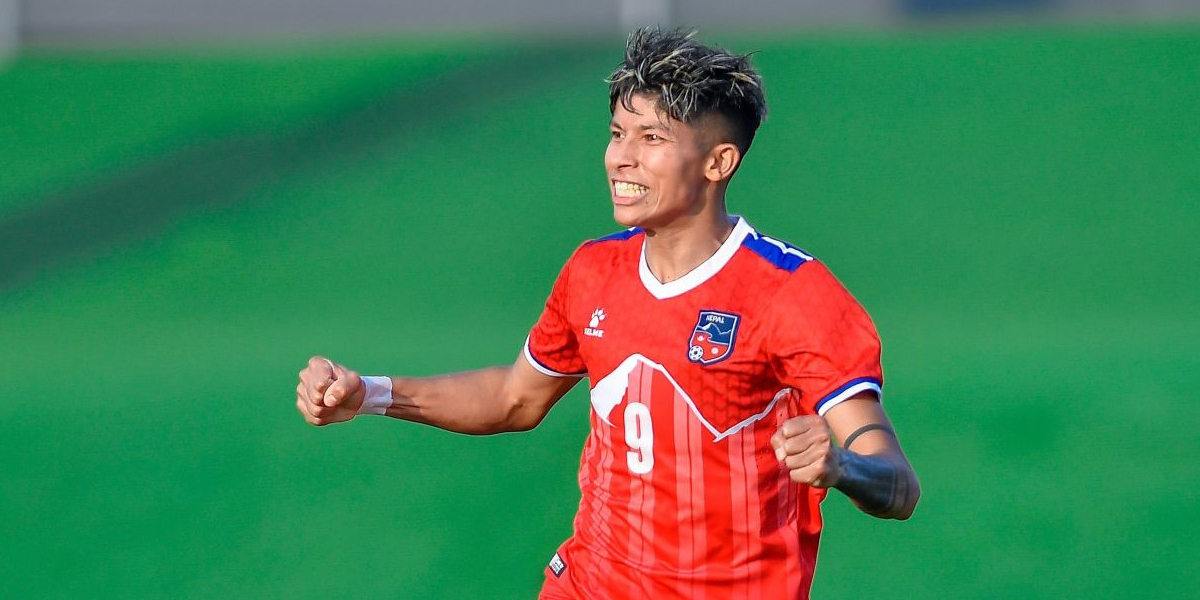 नेपाली कांग्रेसले फुटबल कप्तान सावित्री भण्डारीको उपचारका लागि ५ लाख रुपैयाँ सहयोग गर्ने