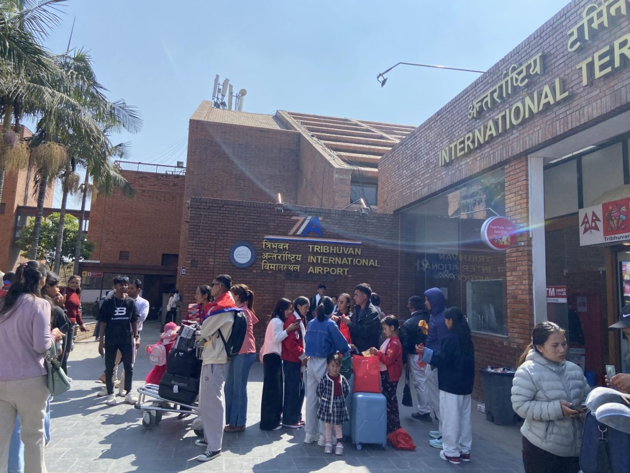 खाडी मुलुक जाने नेपाली यात्रु अन्योलमा, उडान स्थगित हुँदा बस्न र खान समस्या