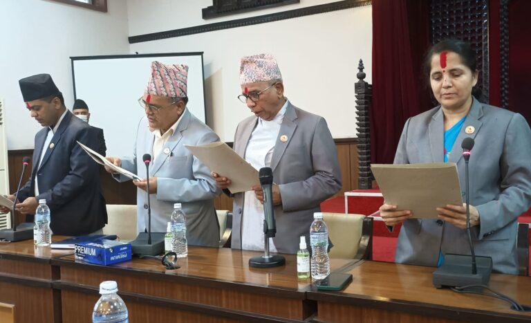 राष्ट्रियसभा अन्तर्गतका चार समितिका सभापतिले पदबहाली गरे