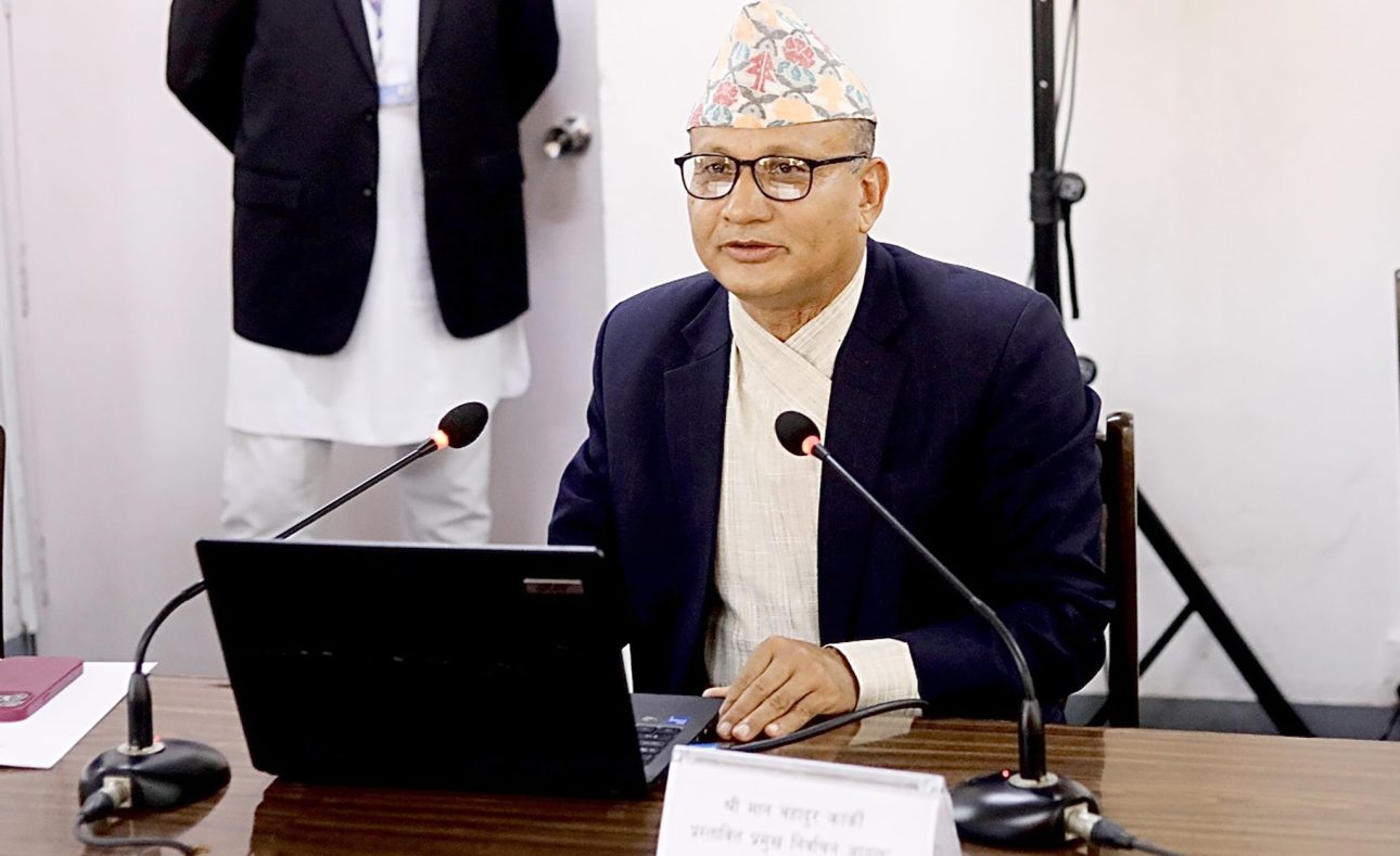 प्रमुख निर्वाचन आयुक्तमा मानबहादुर कार्कीसहित तीन जनाको नाम संसदीय सुनुवाइबाट अनुमोदित