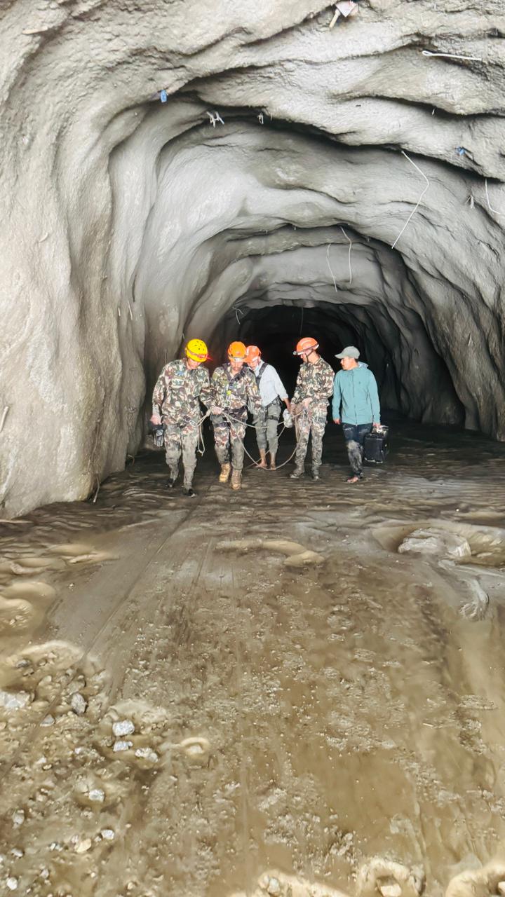 रसुवागढी आयोजनाको सुरुङमा कोही फेला परेन, उद्धार टोली फर्कियो