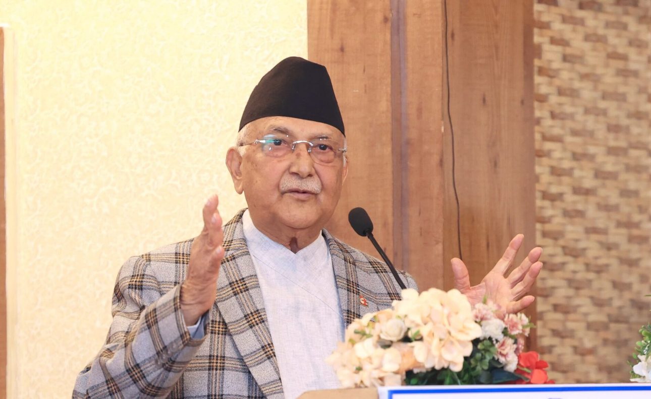 नौ एजेन्डामा एमाले केन्द्रीय कमिटी बैठक, ओलीले प्रस्तुत गरे राजनीतिक दिशा
