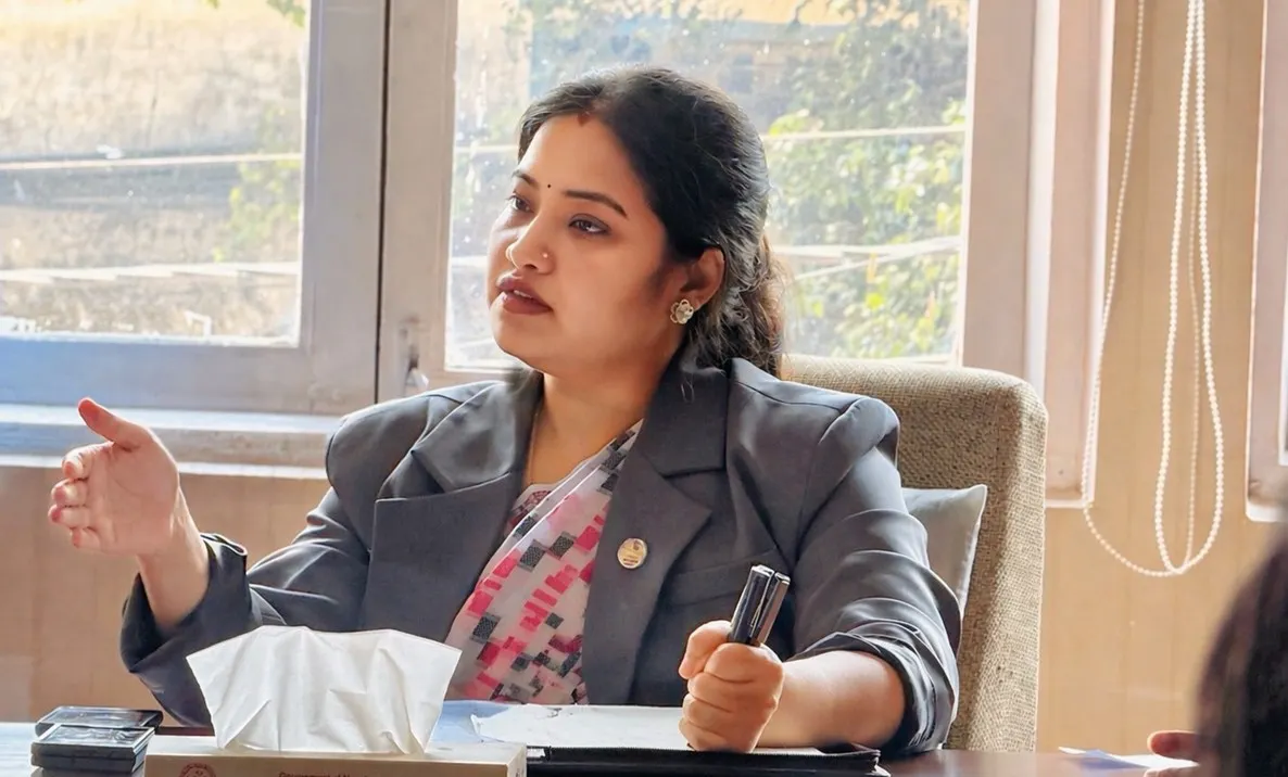 सरुवा भएका कर्मचारीलाई रमाना नदिए कार्यालय प्रमुख र लेखा प्रमुखबाट तलब असुलिने